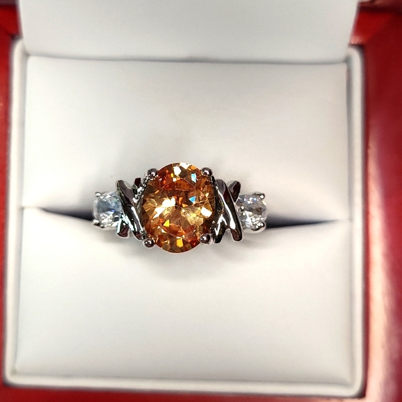 Cocktail Ring - Picture 1 of 7